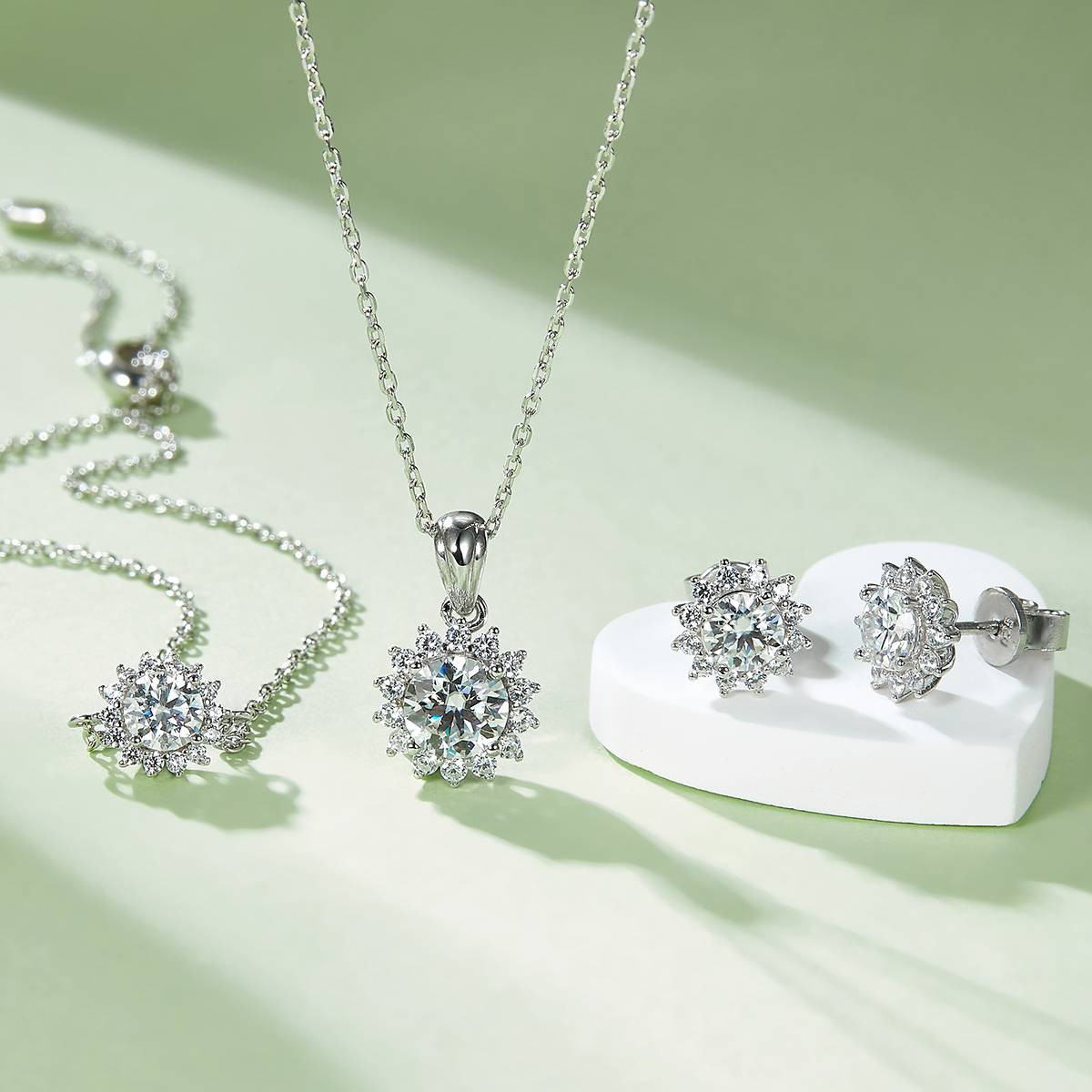 Sunflower S925 Silver Plated Platinum Moissanite Diamond Pendant Earnail Set